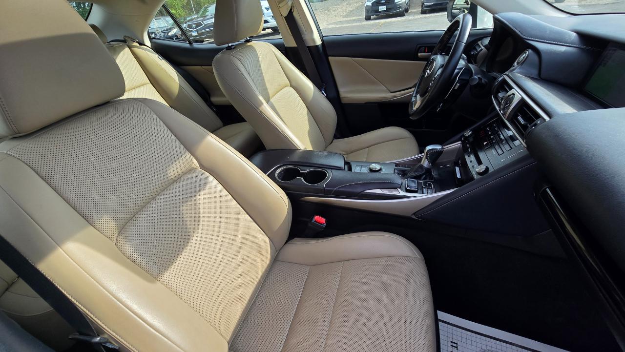 Lexus IS 300 AWD 2017