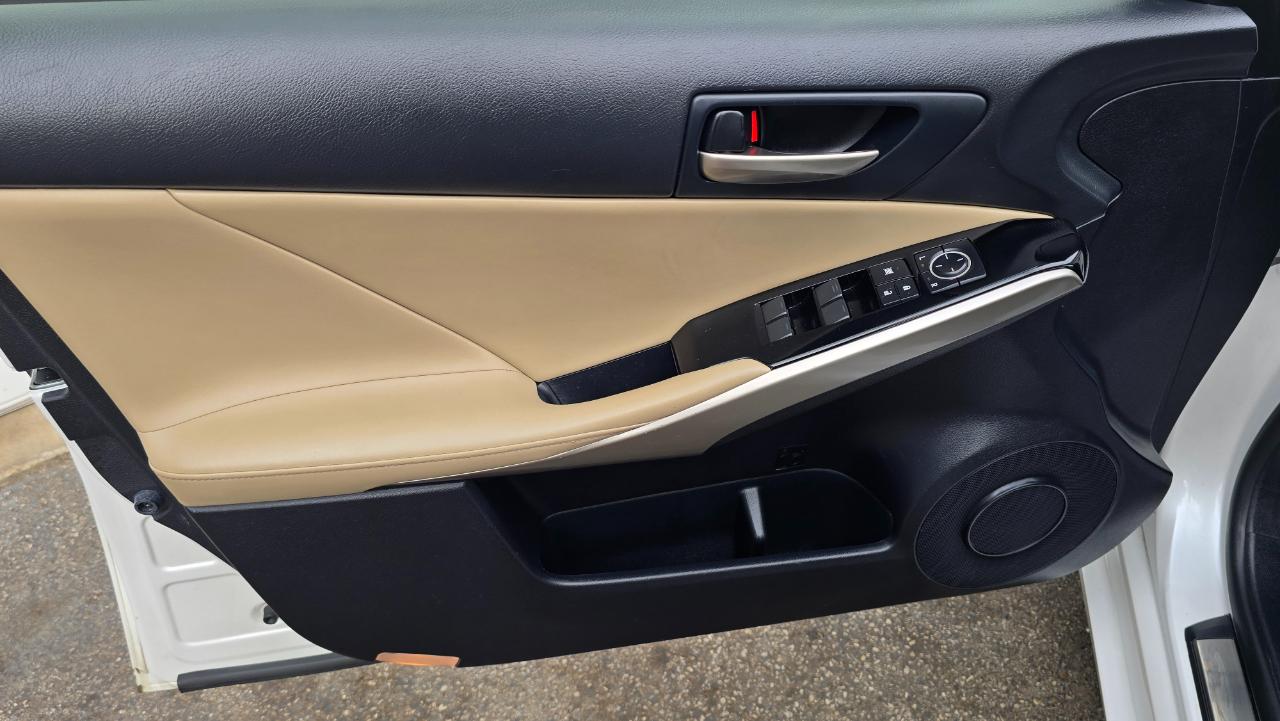 Lexus IS 300 AWD 2017