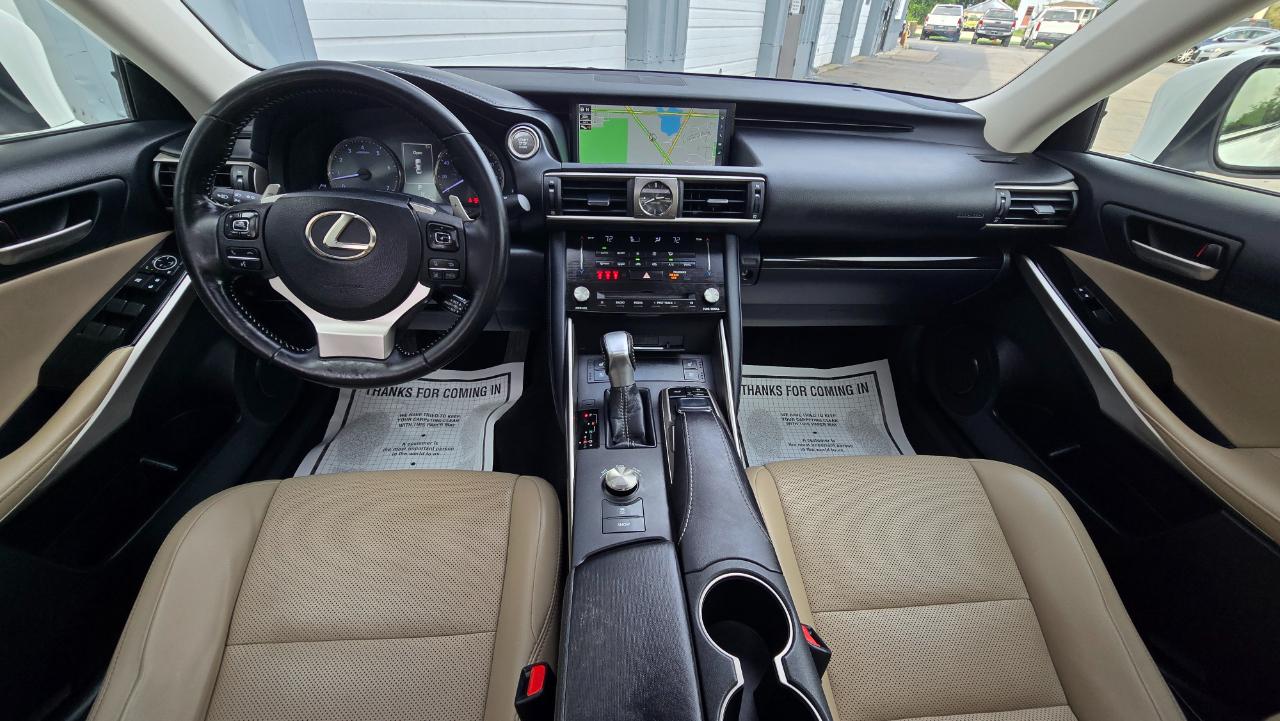 Lexus IS 300 AWD 2017