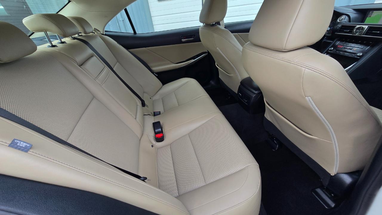 Lexus IS 300 AWD 2017