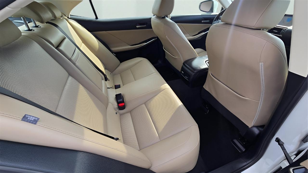 Lexus IS 300 AWD 2017