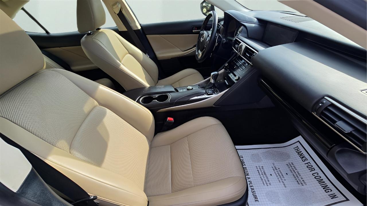 Lexus IS 300 AWD 2017
