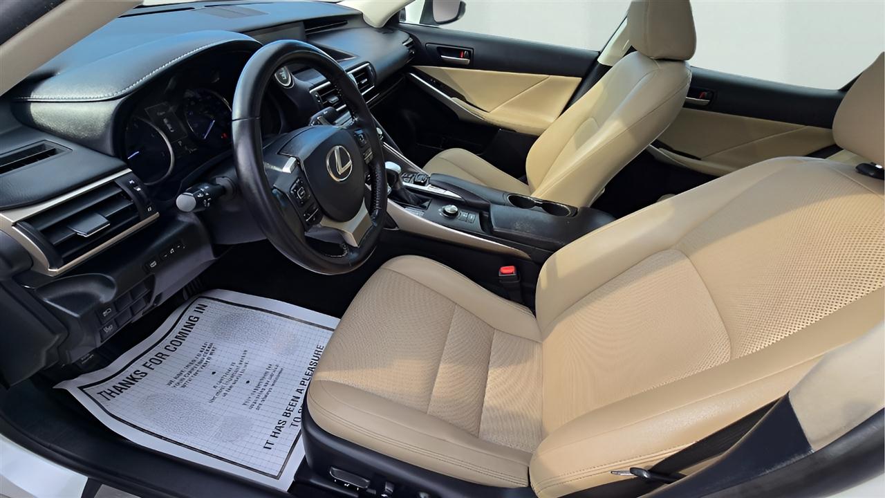 Lexus IS 300 AWD 2017