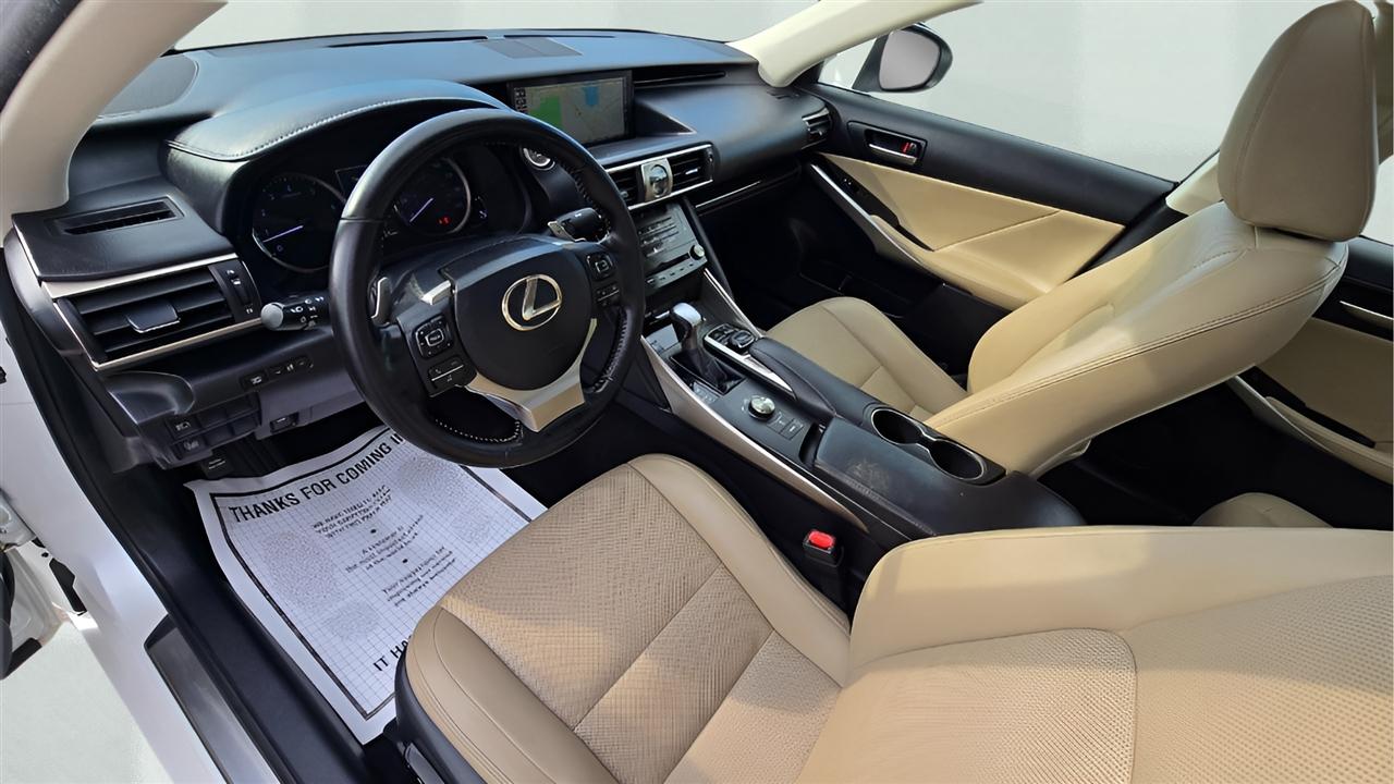 Lexus IS 300 AWD 2017
