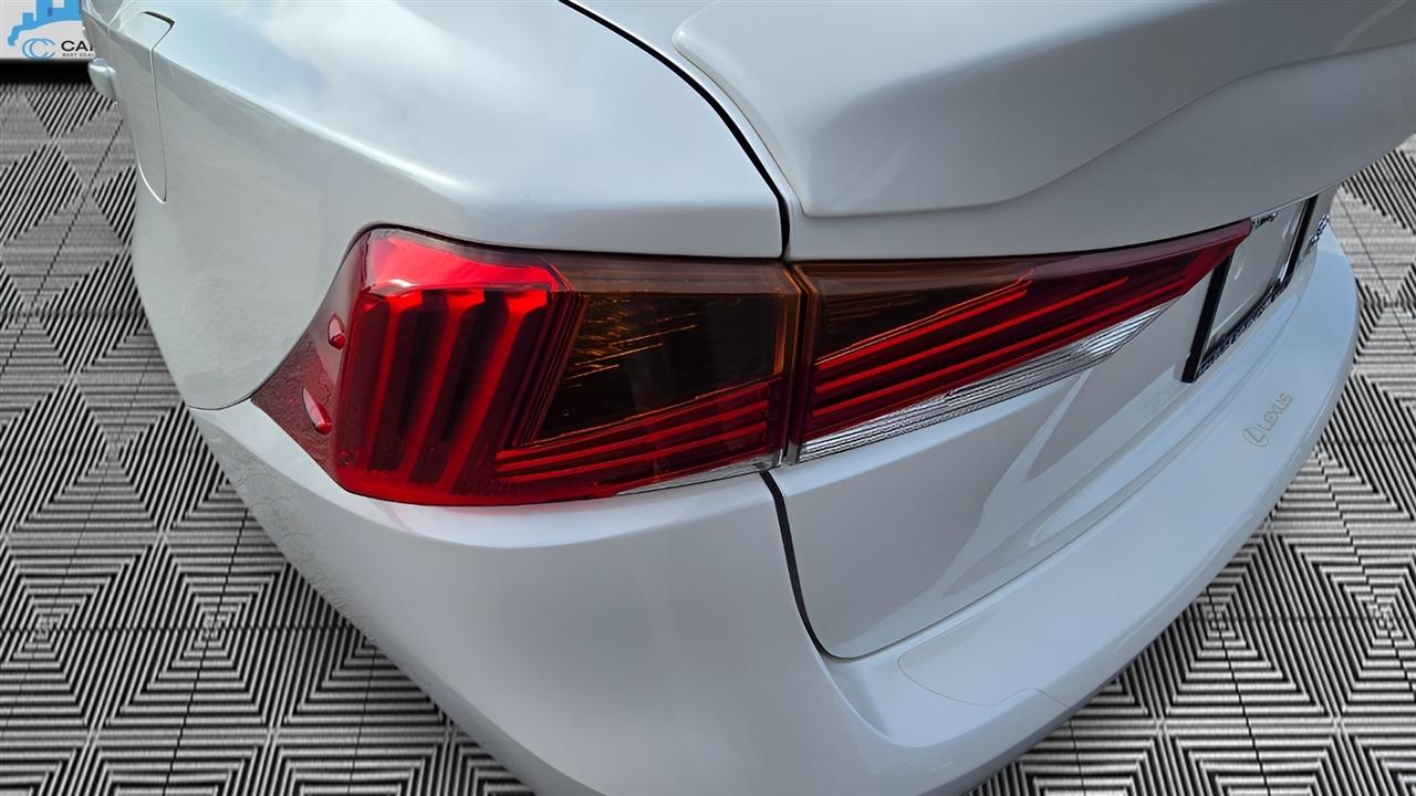 Lexus IS 300 AWD 2017