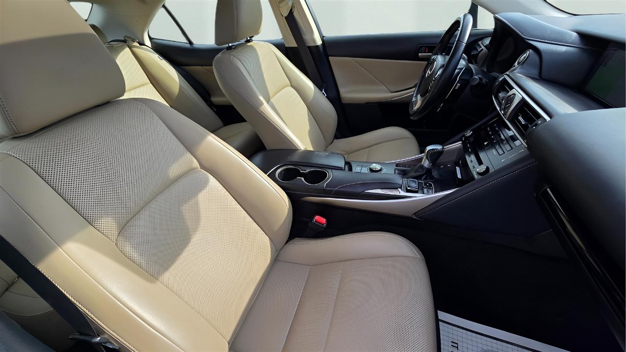Lexus IS 300 AWD 2017