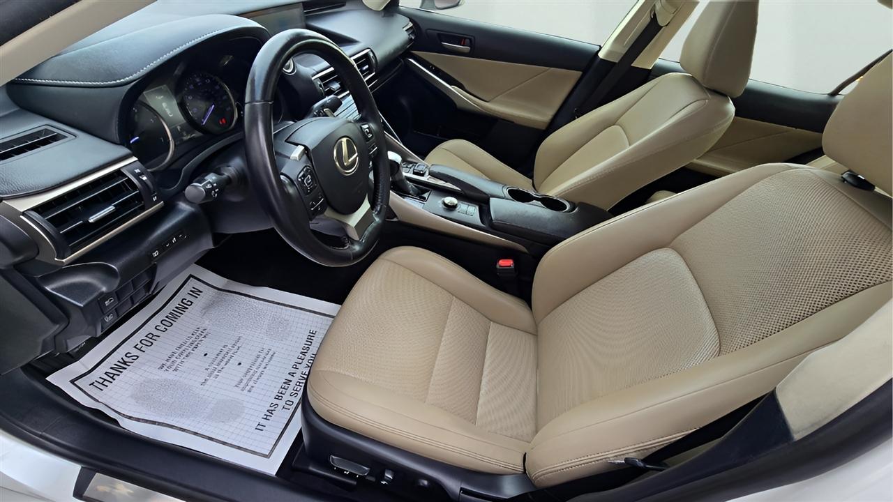 Lexus IS 300 AWD 2017