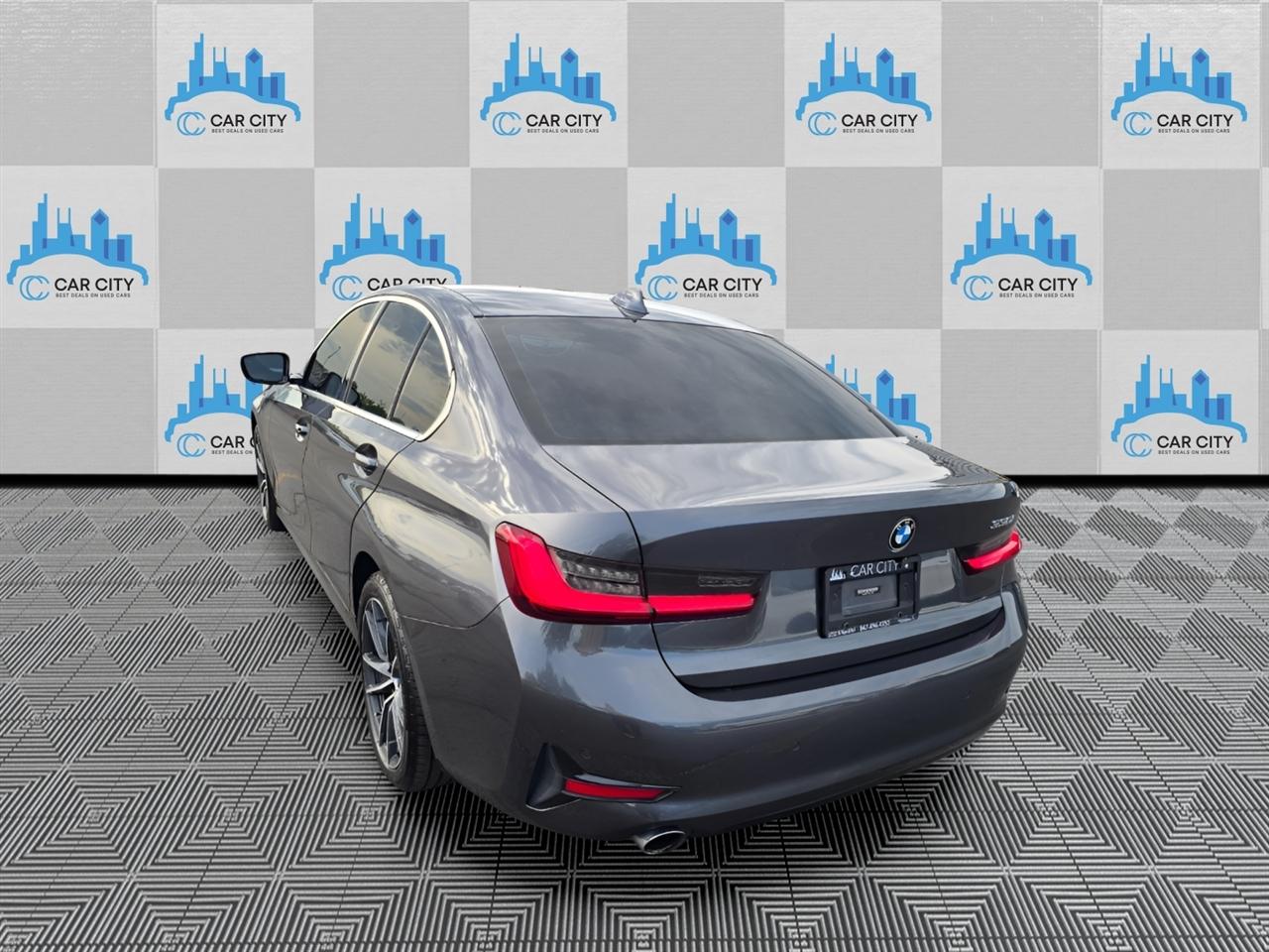 BMW 3-Series 330i xDrive 2020