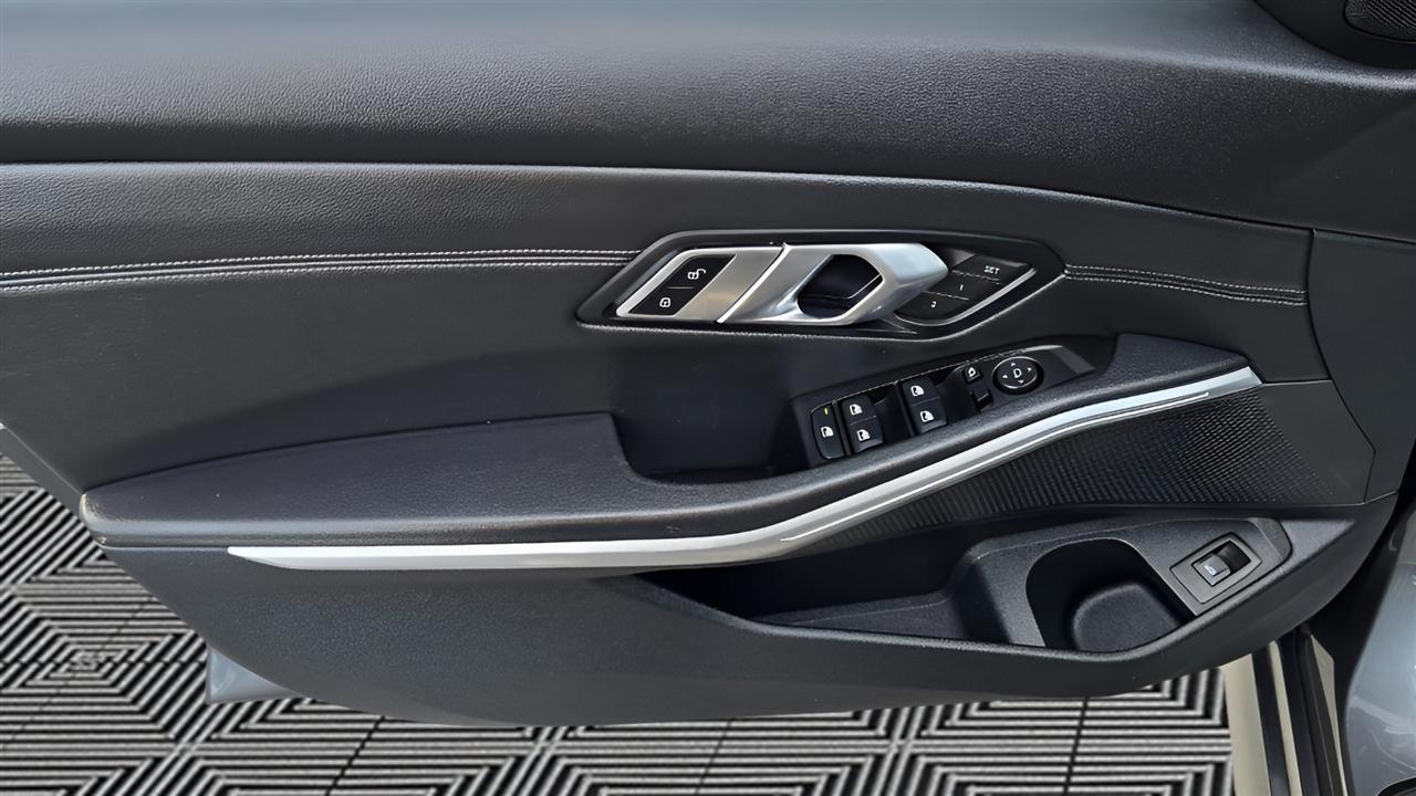 BMW 3-Series 330i xDrive 2020