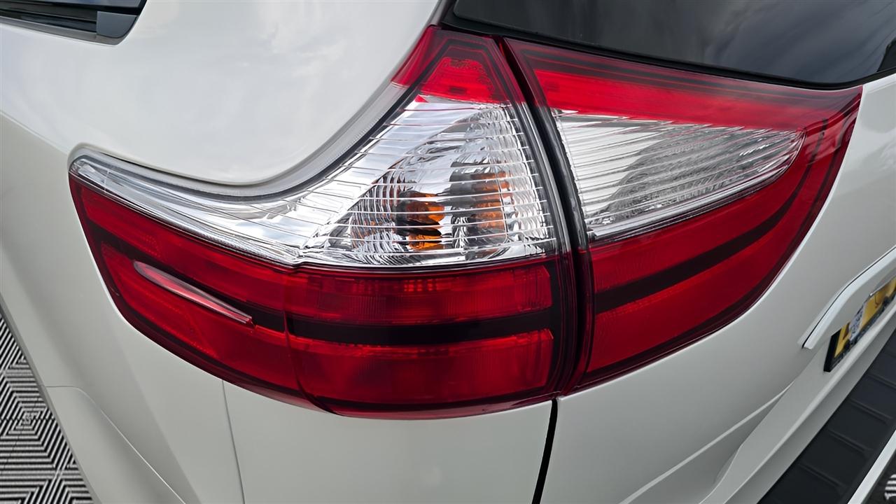 Toyota Sienna XLE 8-Passenger FWD 2019