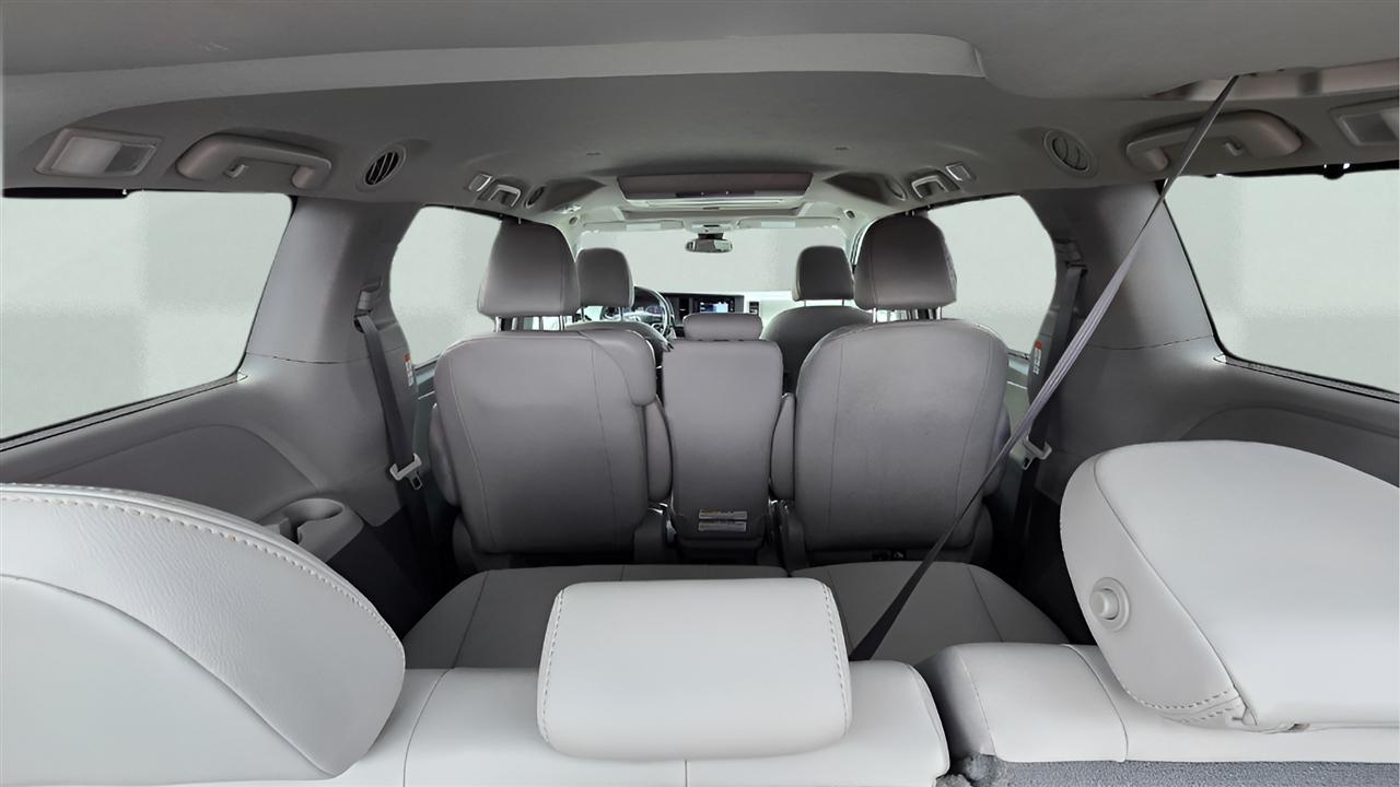 Toyota Sienna XLE 8-Passenger FWD 2019