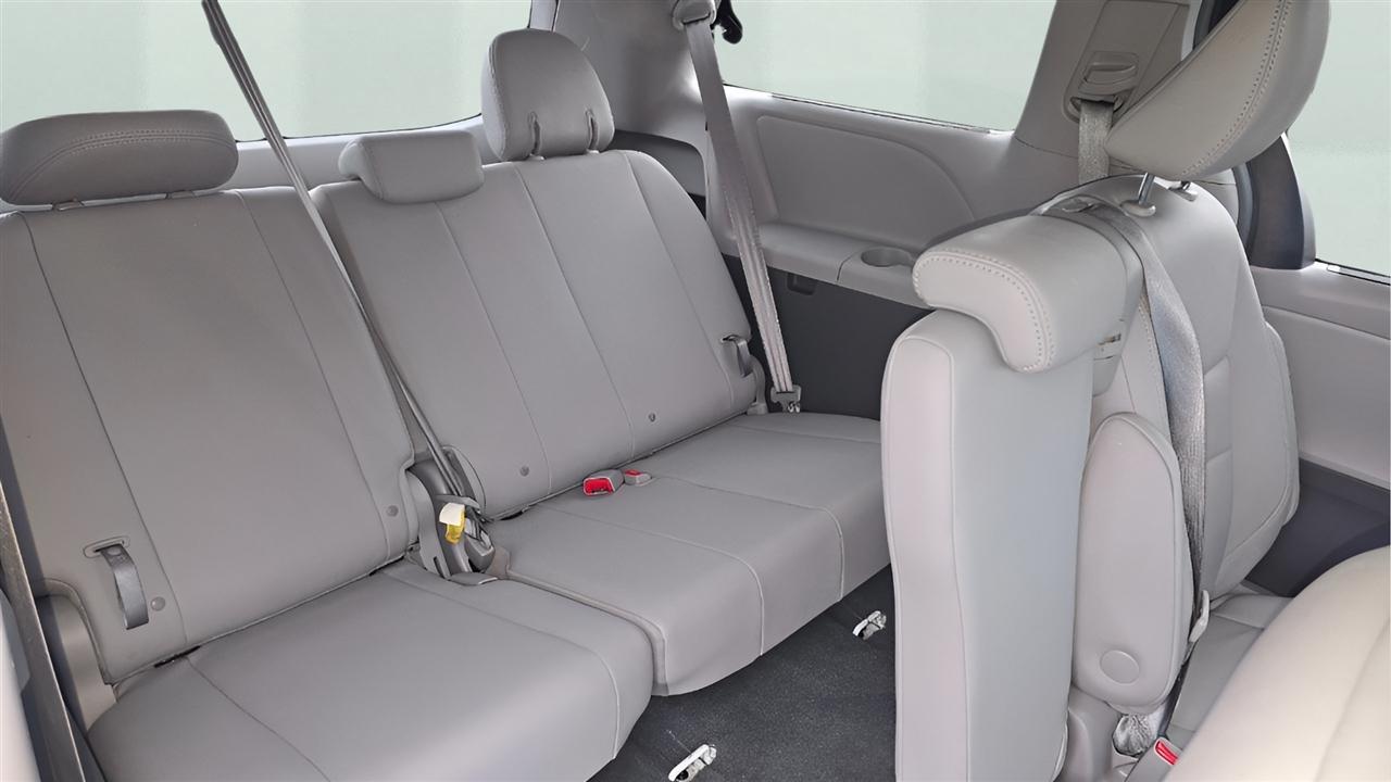Toyota Sienna XLE 8-Passenger FWD 2019