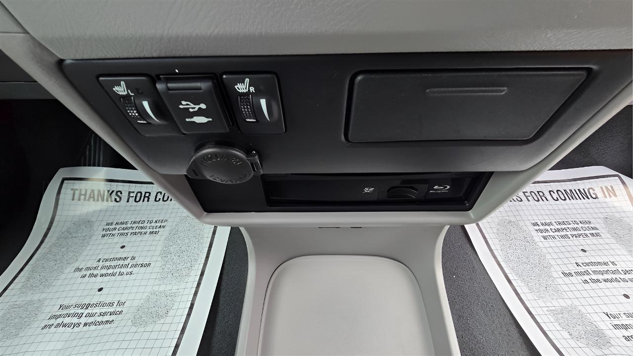 Toyota Sienna XLE 8-Passenger FWD 2019