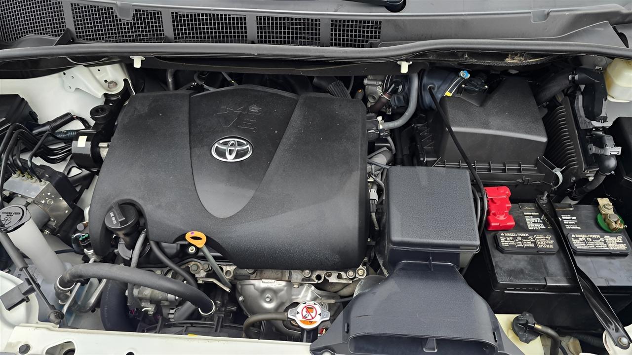 Toyota Sienna XLE 8-Passenger FWD 2019