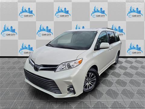 2019 Toyota Sienna XLE 8-Passenger FWD