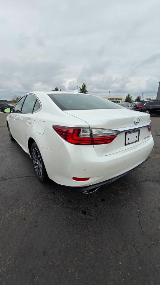 Lexus ES 350 Sedan 2017