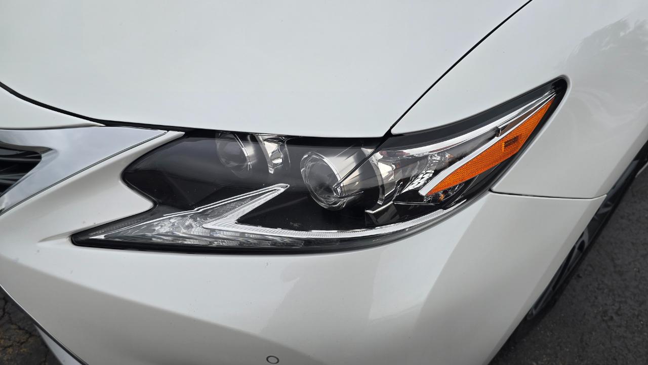 Lexus ES 350 Sedan 2017