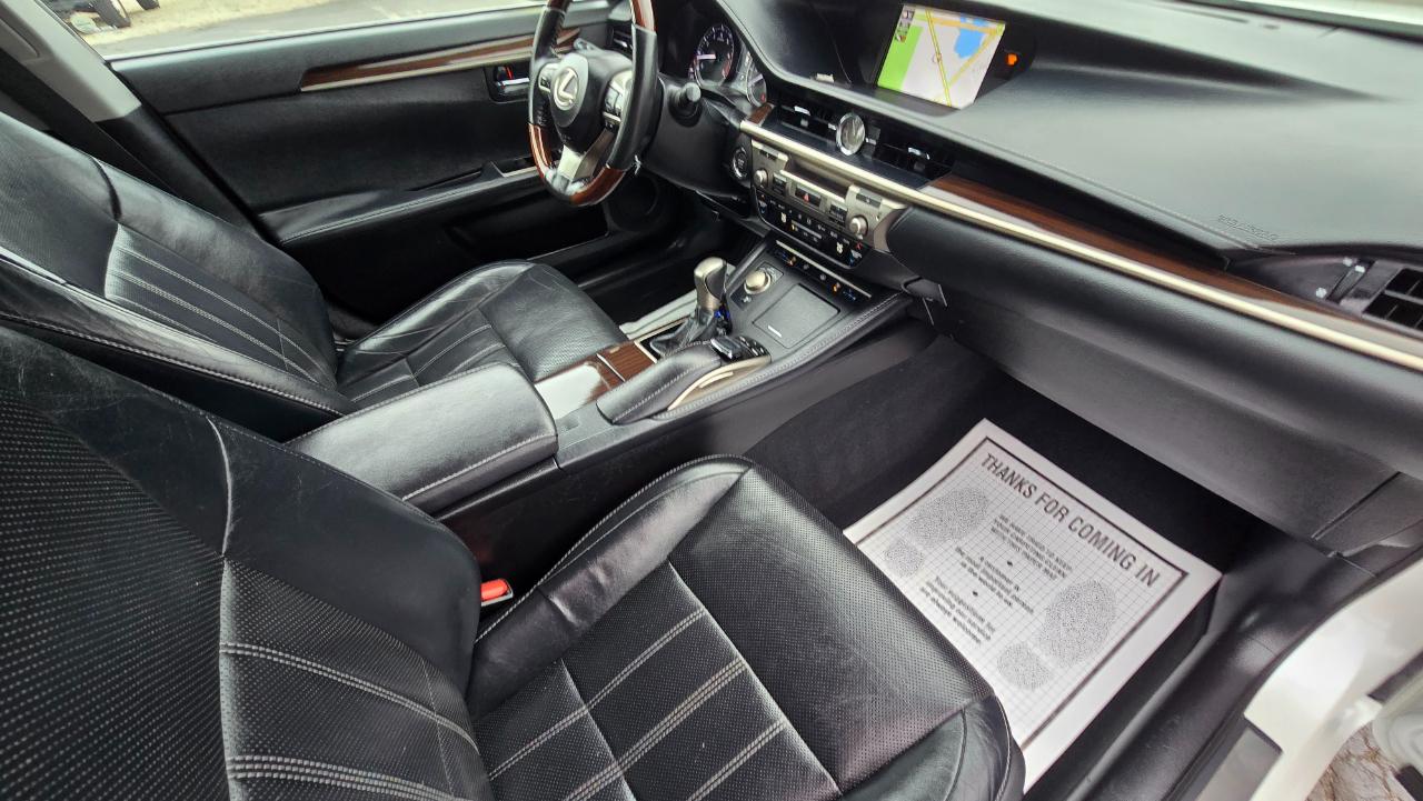 Lexus ES 350 Sedan 2017