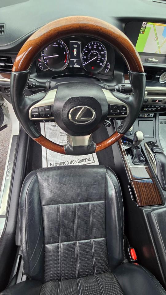 Lexus ES 350 Sedan 2017