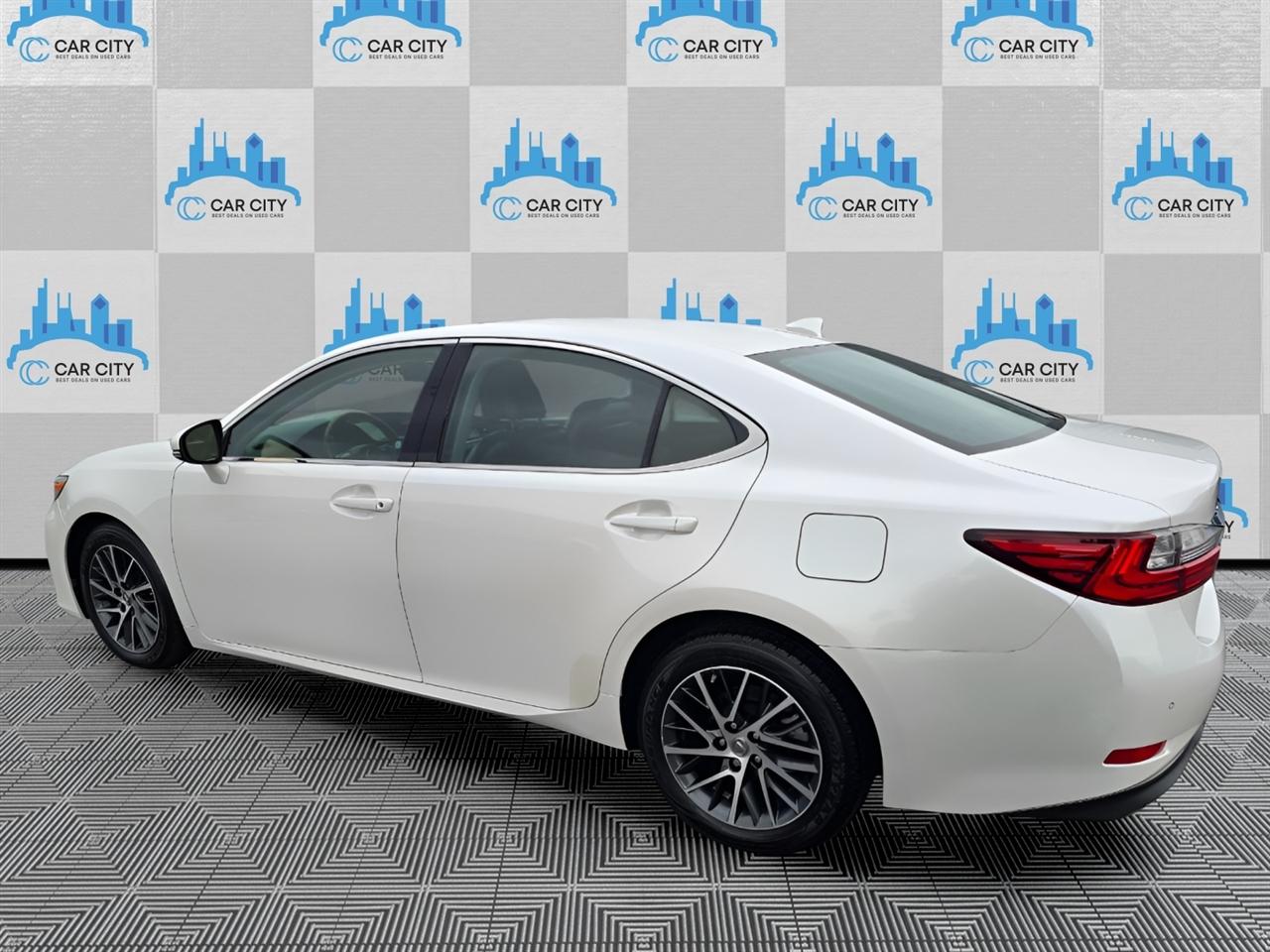 Lexus ES 350 Sedan 2017