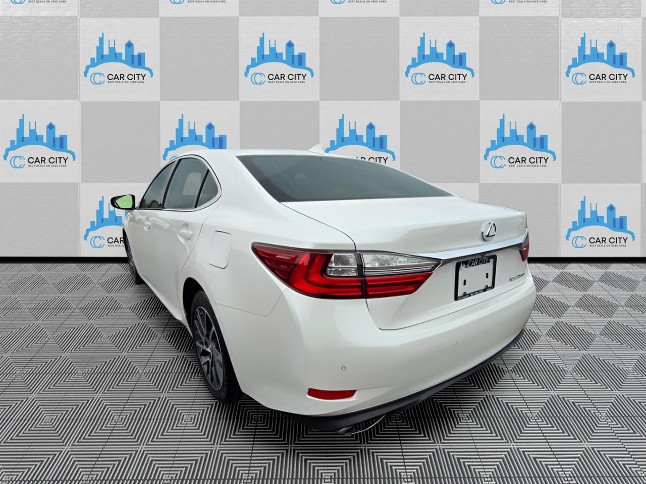 Lexus ES 350 Sedan 2017