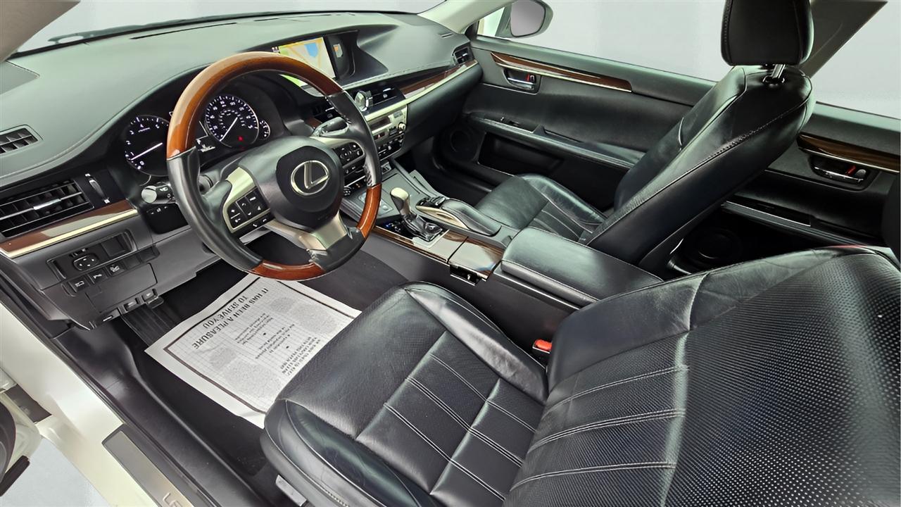 Lexus ES 350 Sedan 2017