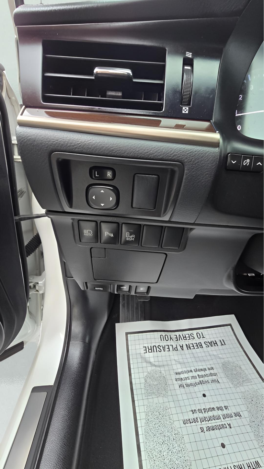 Lexus ES 350 Sedan 2017