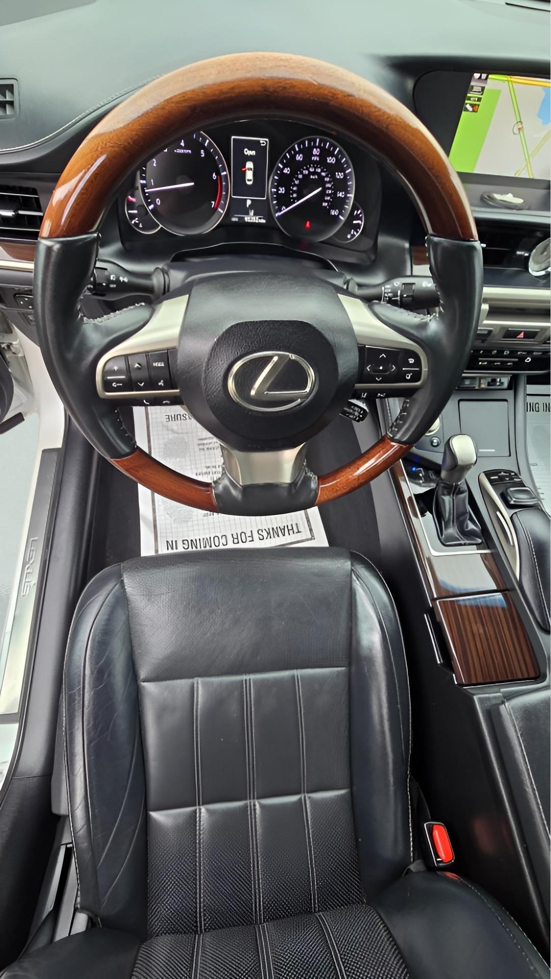 Lexus ES 350 Sedan 2017