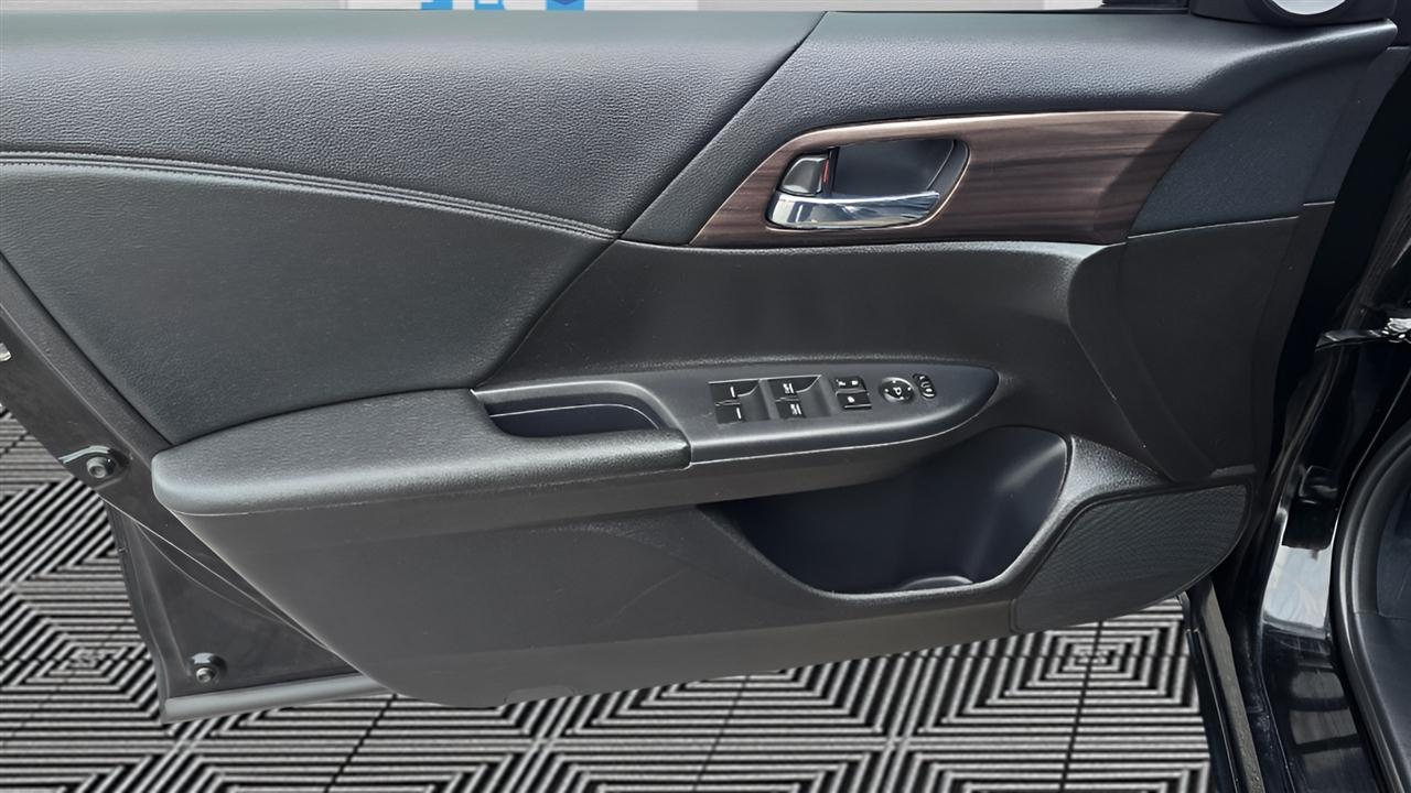 Honda Accord EX Sedan AT 2016