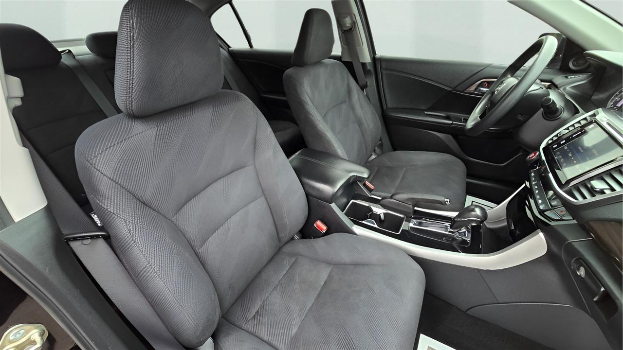 Honda Accord EX Sedan AT 2016
