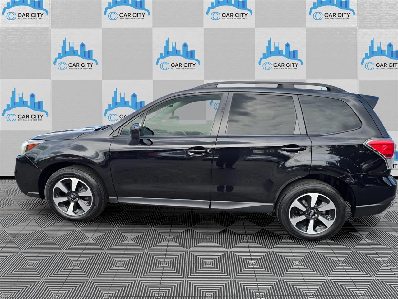 Subaru Forester 2.5i Premium PZEV CVT 2017