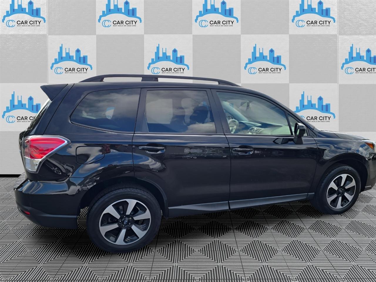 Subaru Forester 2.5i Premium PZEV CVT 2017