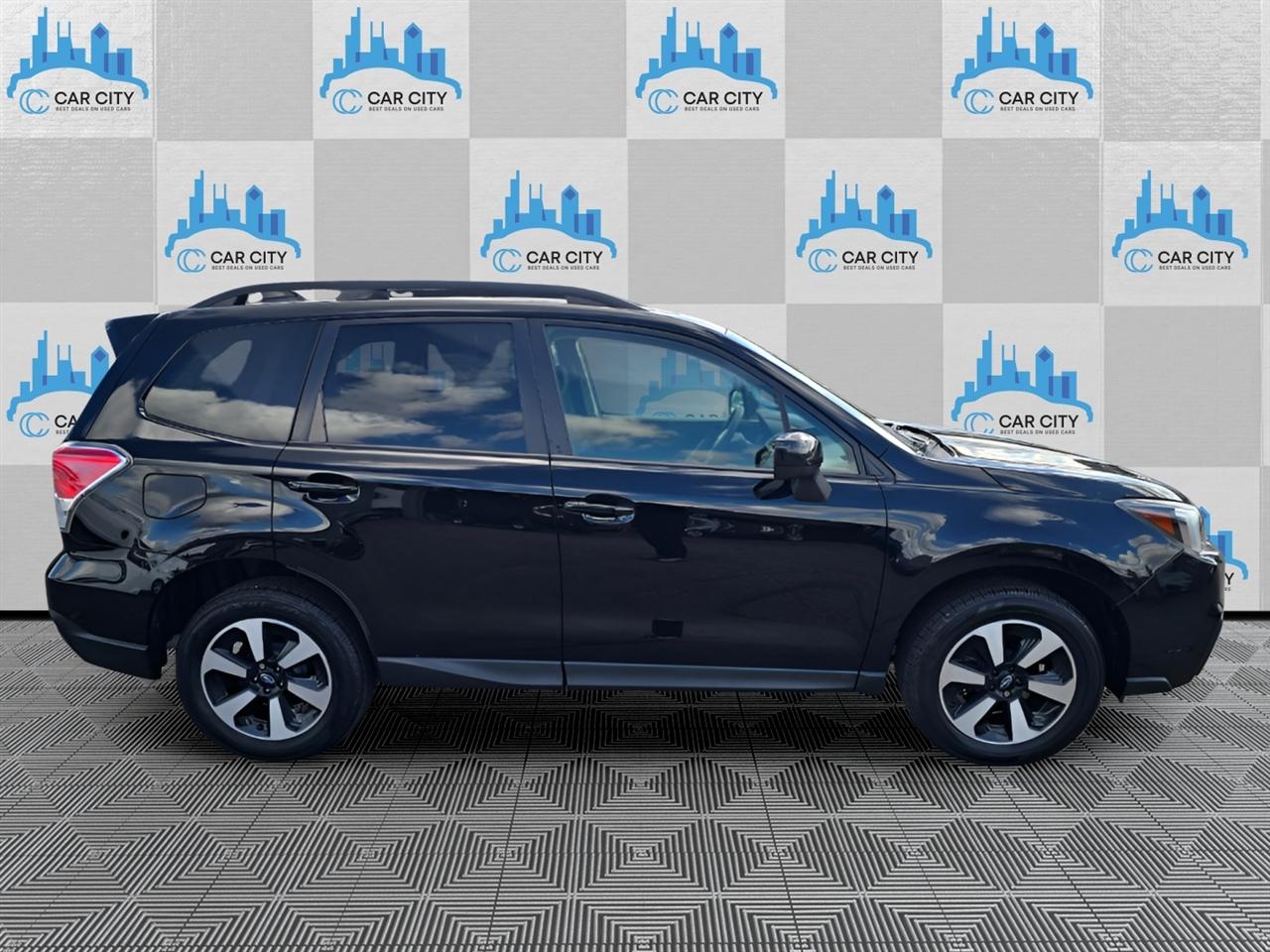 Subaru Forester 2.5i Premium PZEV CVT 2017