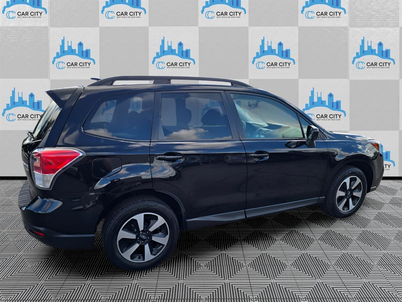 Subaru Forester 2.5i Premium PZEV CVT 2017