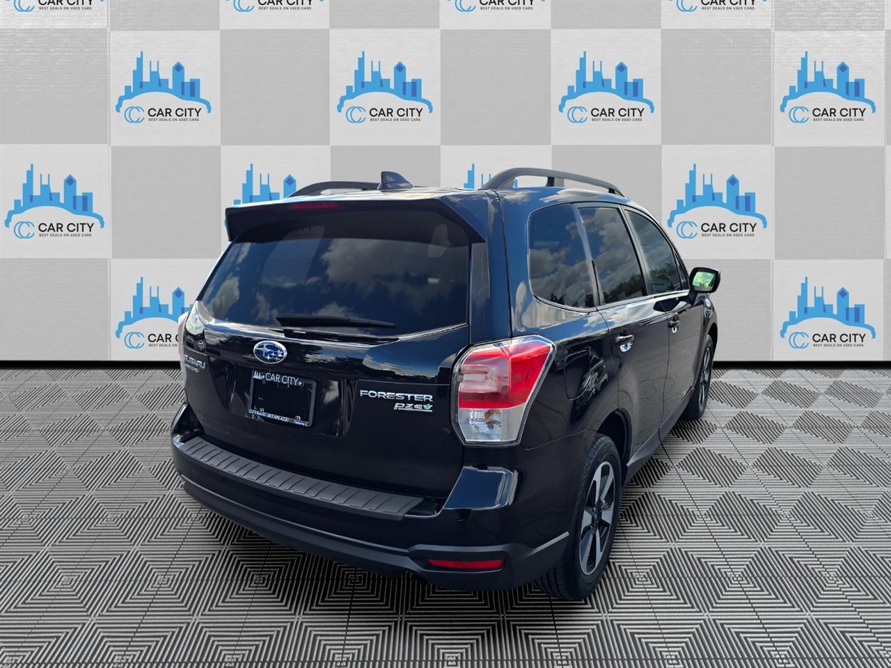Subaru Forester 2.5i Premium PZEV CVT 2017