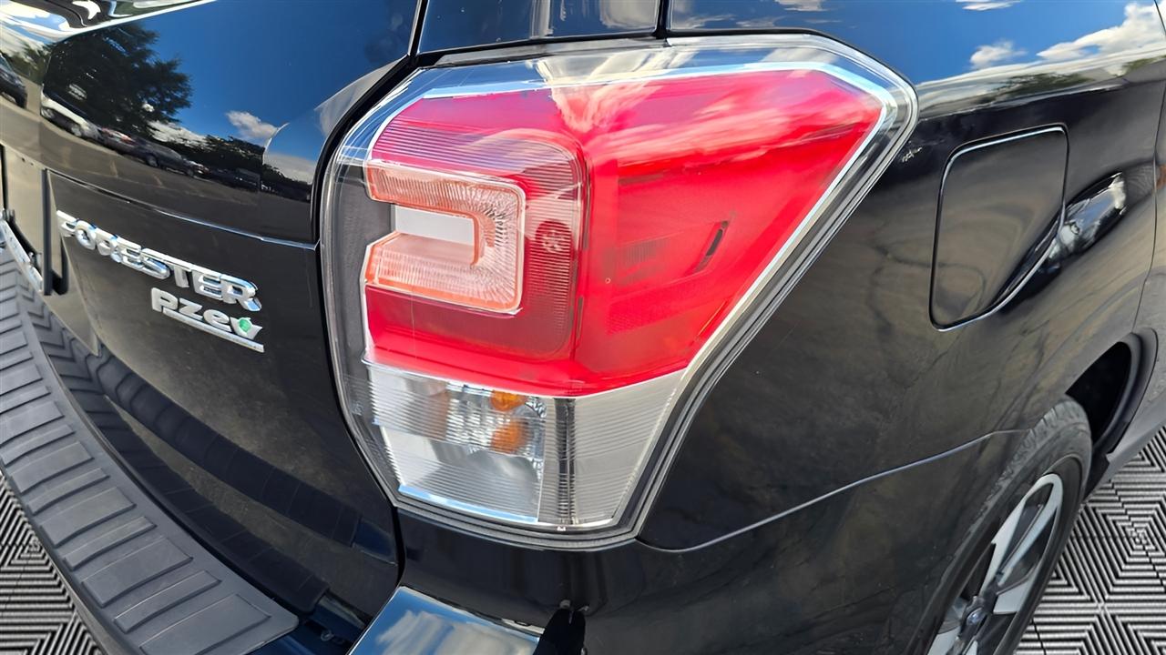 Subaru Forester 2.5i Premium PZEV CVT 2017
