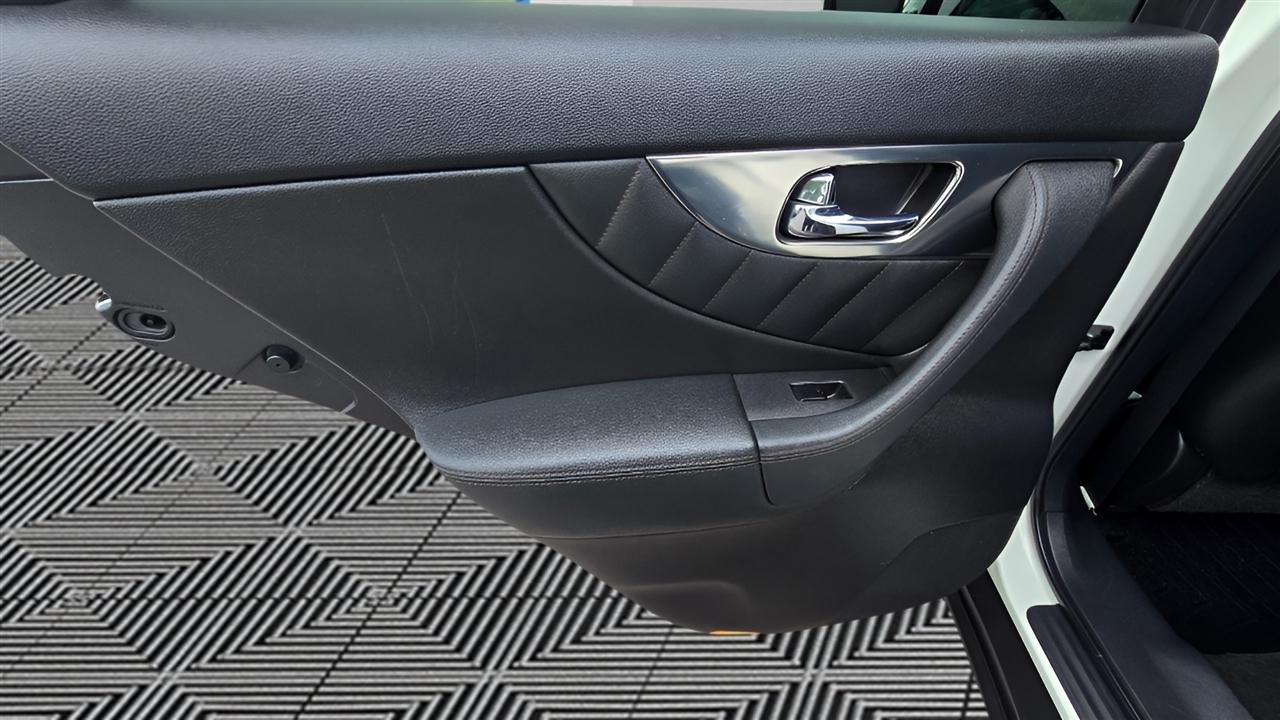 Infiniti FX FX35 AWD 2010