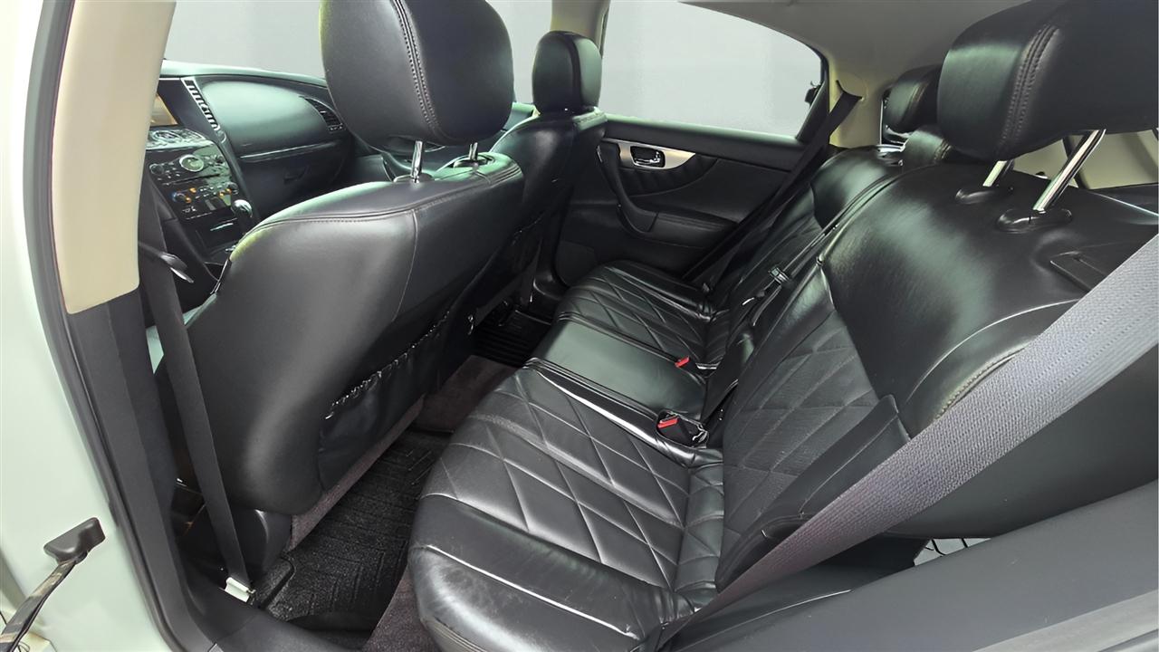 Infiniti FX FX35 AWD 2010