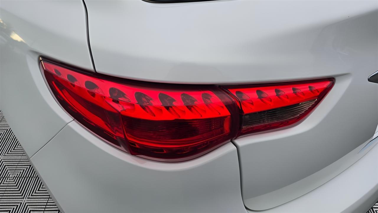 Infiniti FX FX35 AWD 2010