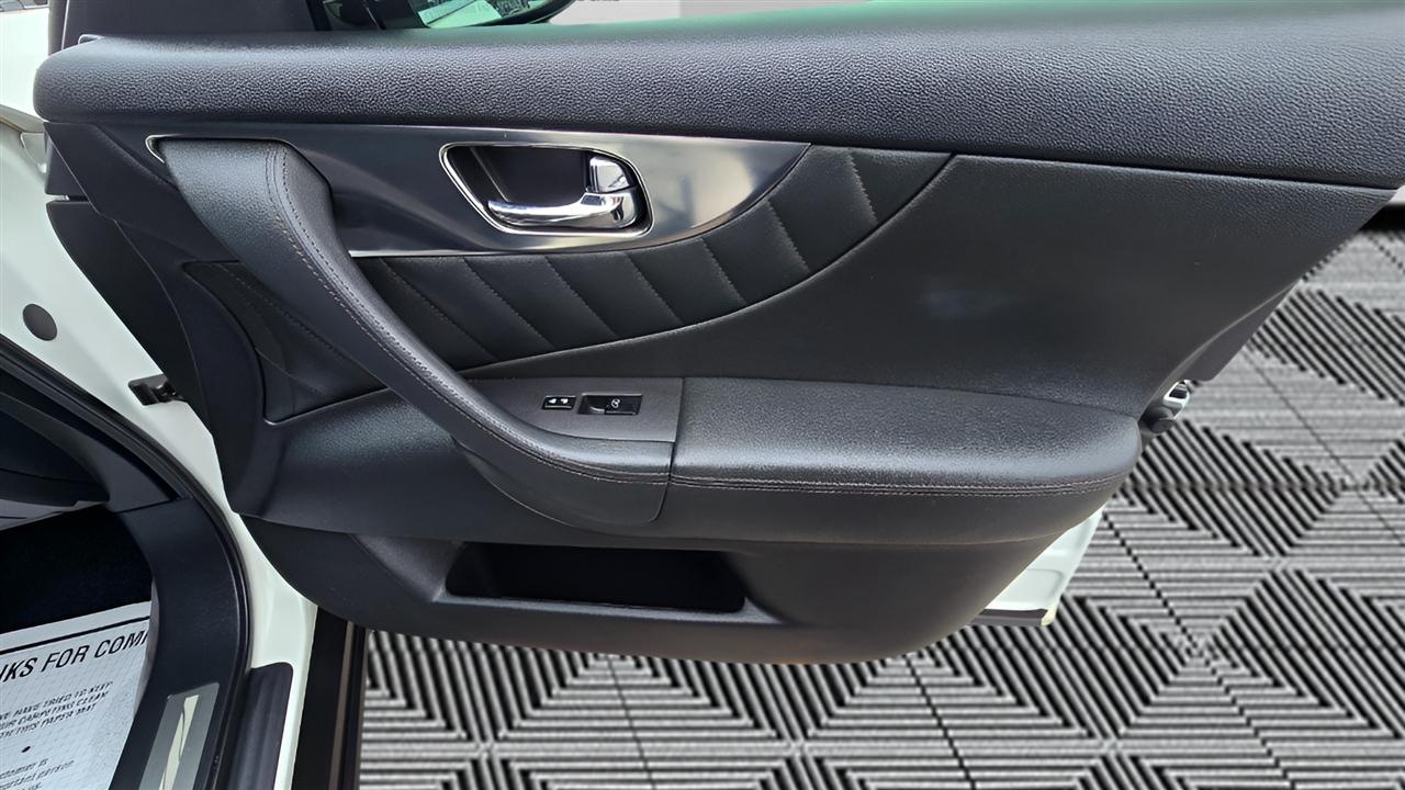 Infiniti FX FX35 AWD 2010