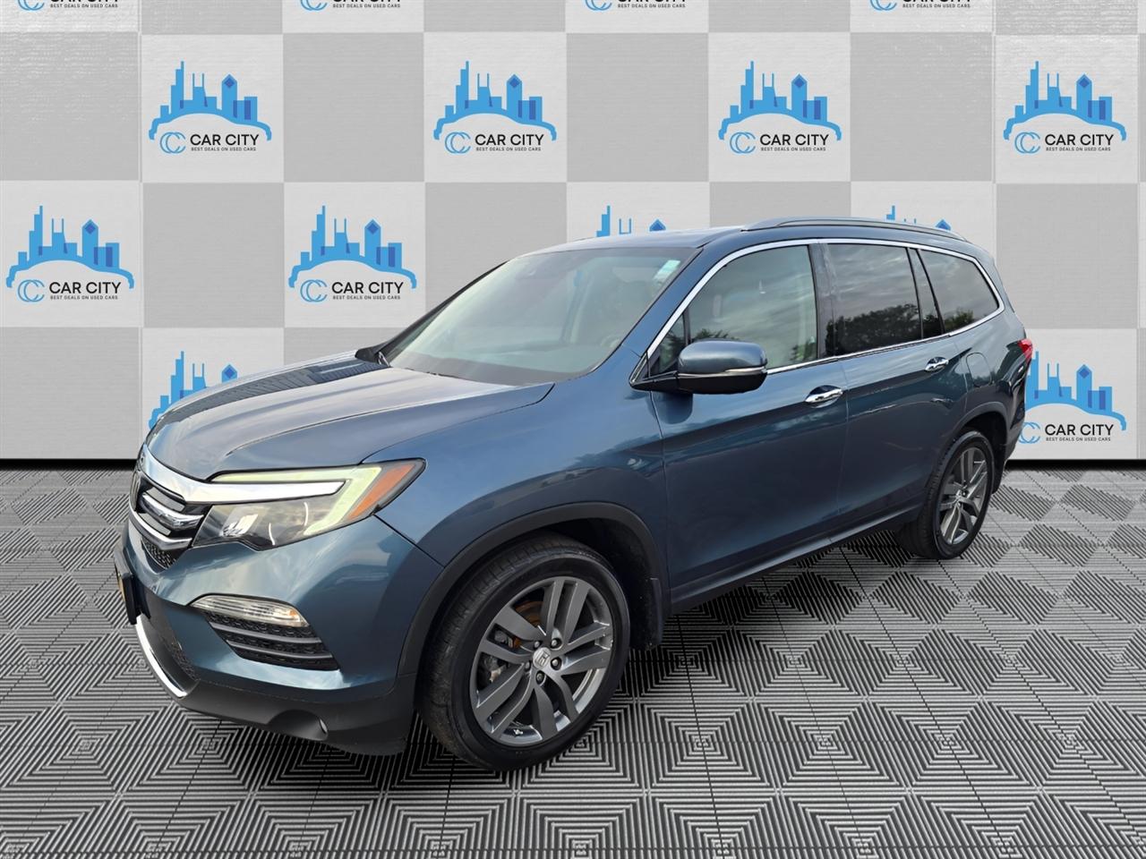 Honda Pilot Touring 4WD 2017