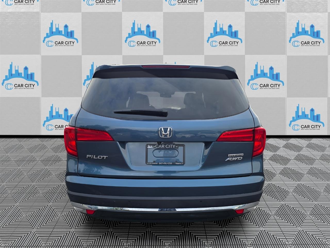 Honda Pilot Touring 4WD 2017