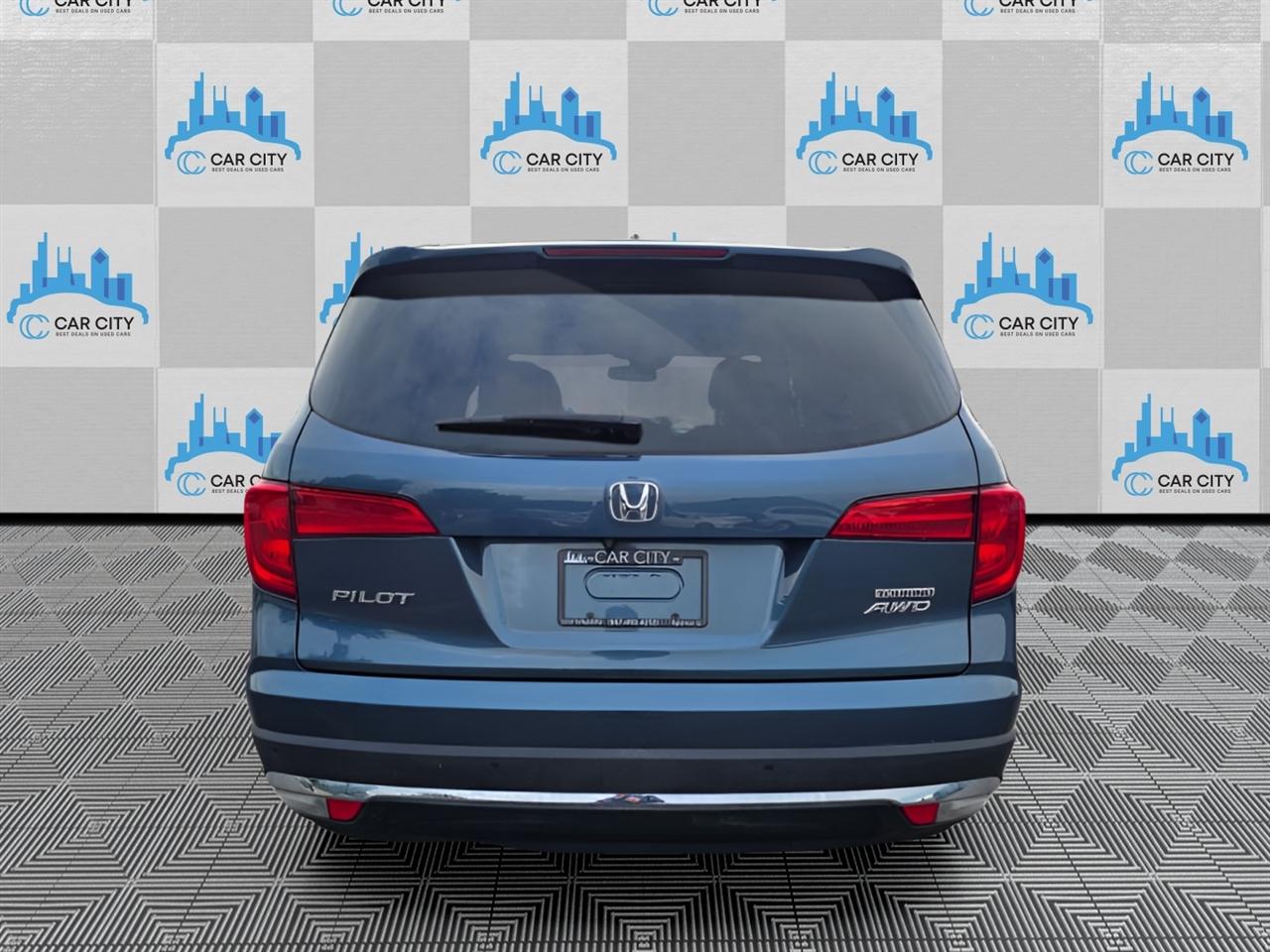 Honda Pilot Touring 4WD 2017