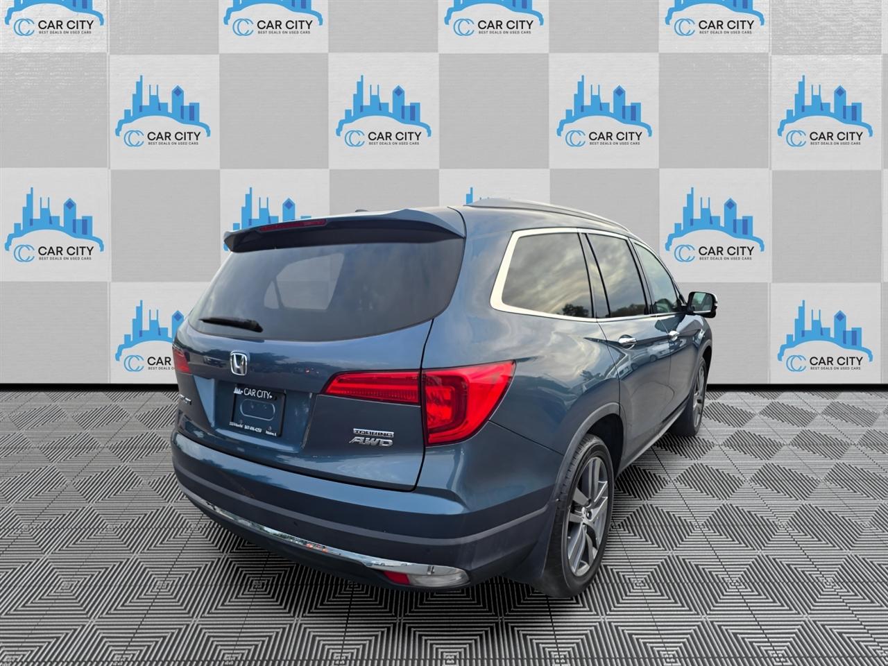 Honda Pilot Touring 4WD 2017