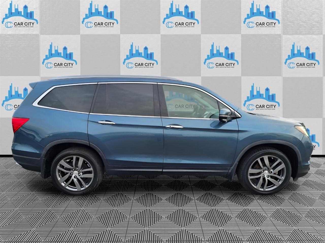 Honda Pilot Touring 4WD 2017