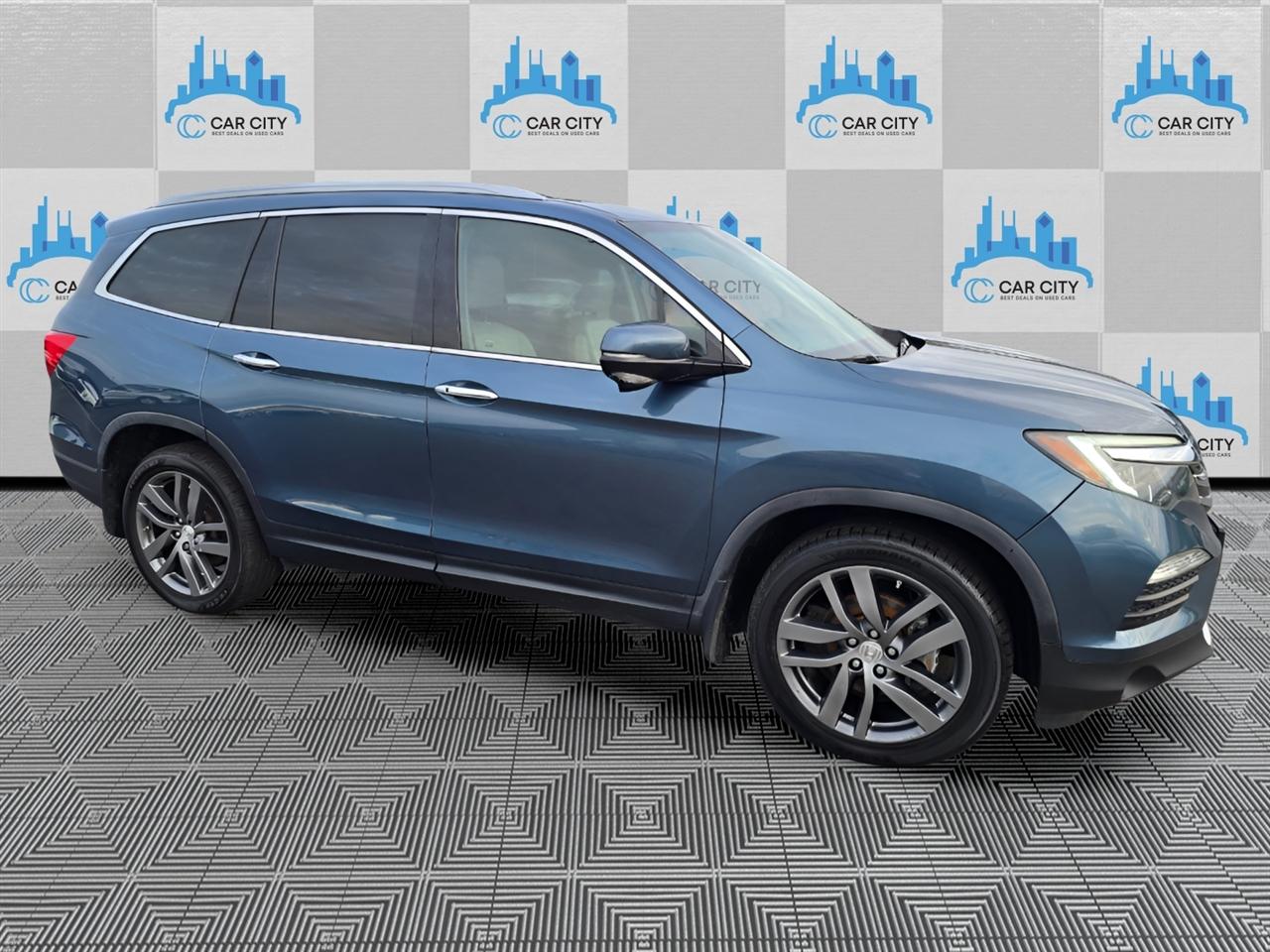 Honda Pilot Touring 4WD 2017