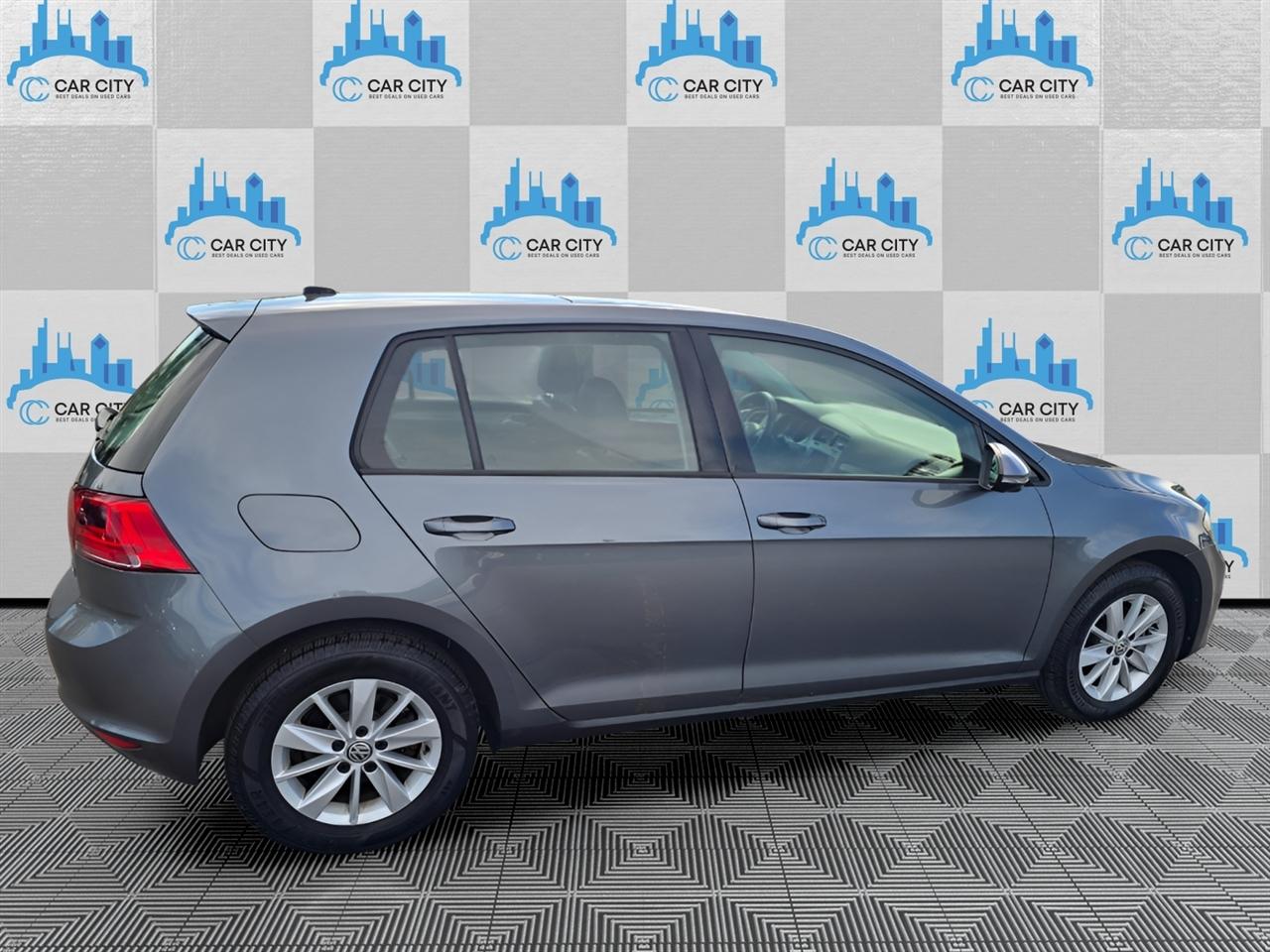 Volkswagen Golf TSI S 6A 2015