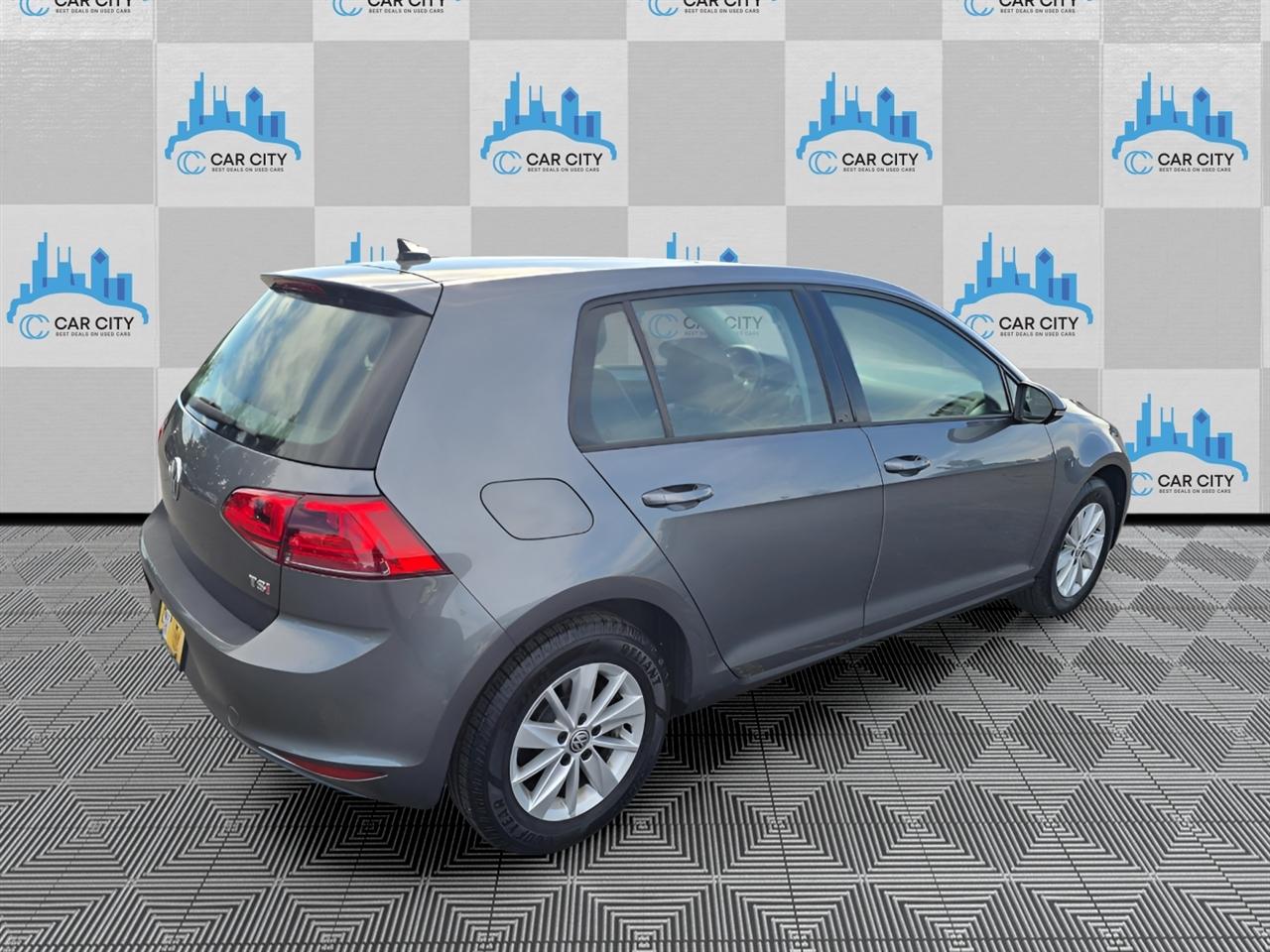 Volkswagen Golf TSI S 6A 2015