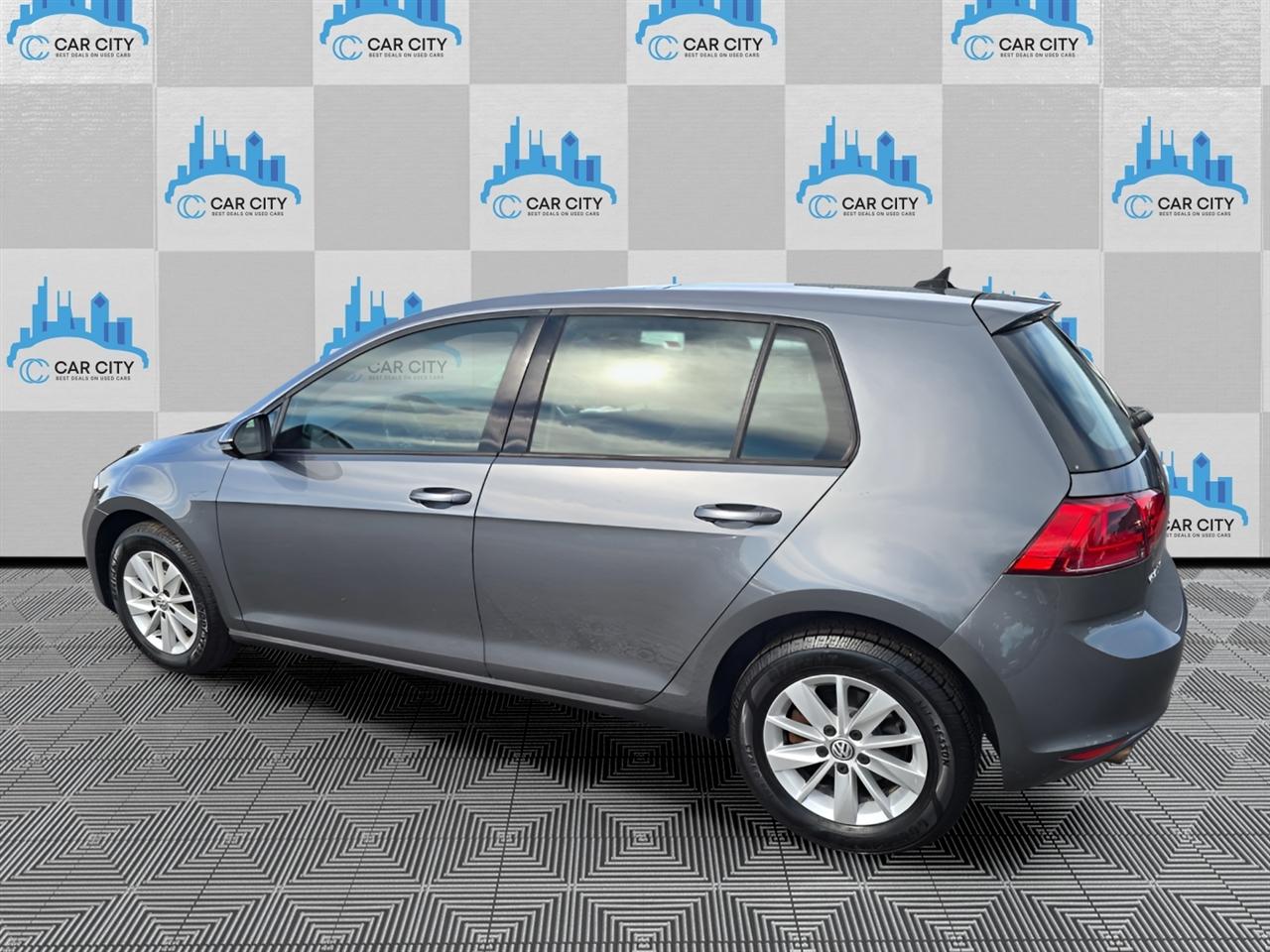 Volkswagen Golf TSI S 6A 2015