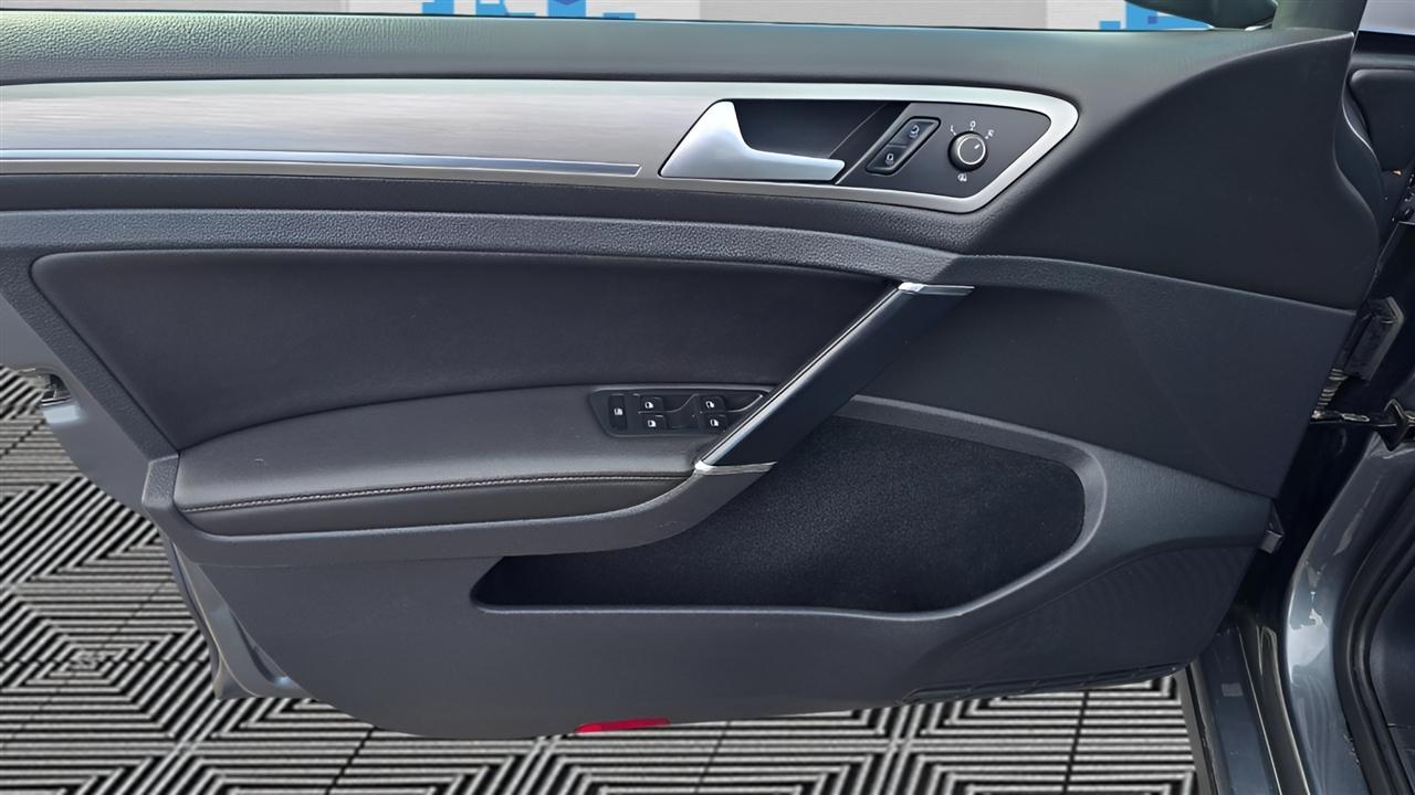 Volkswagen Golf TSI S 6A 2015